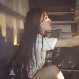qq头像女生唯美睡趴尸体