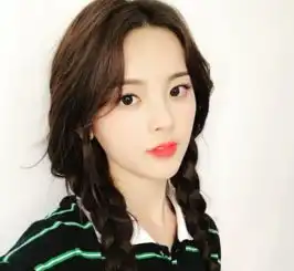 杨超越头像可爱