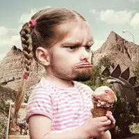 有一张图是个男孩的跟这张差不多问一下谁有啊