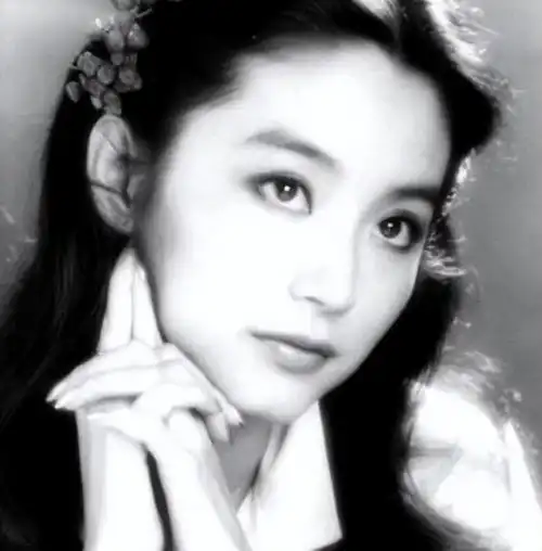 12位琼瑶剧女演员对比,岳翎退圈后生活幸福,刘雪华无子晚年孤独