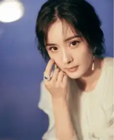 头像吸引女生的头像杨幂