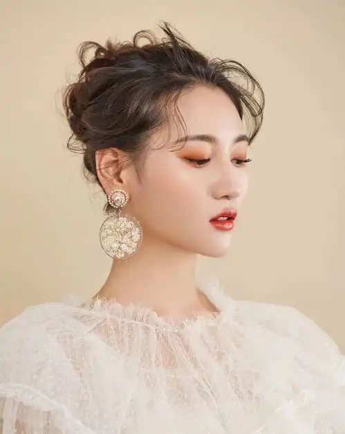 泉州化妆培训学校我们是一群会魔法的化妆师,让...