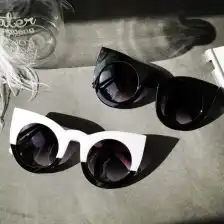 粉红色太阳镜女款