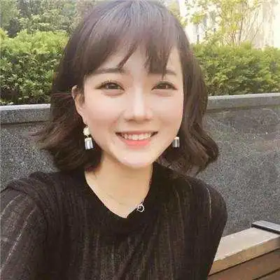 当一个男生喜欢上你后会有9个征兆
