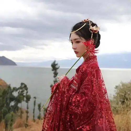 你明明长得很好看,为什么还是不自信
