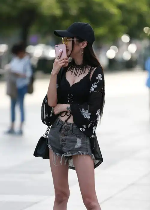 头像吸引女生的头像衣品