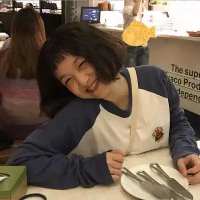 短发气质女生侧脸头像你越在乎就离你越远