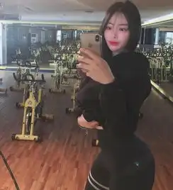 美女健身私教,身材备受好评,私教课爆满