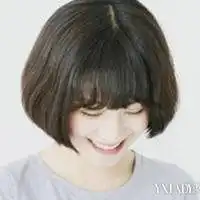 qq头像女短头发中分
