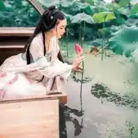灵魂有香气的女子图片