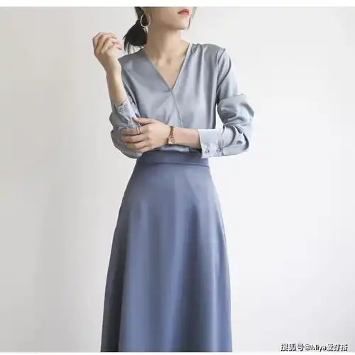 女人穿衣要有气质,这五套简约时尚的半身裙教给你,想不美都难