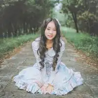 女生网图真人头像可爱洛