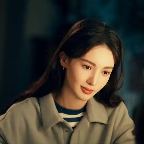 隐瞒了我们14年原来金晨的亲生父亲竟是他,难怪女儿能大红大紫