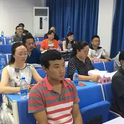 西南财大还没开学,这间课堂上就坐满了来自雅江的学生