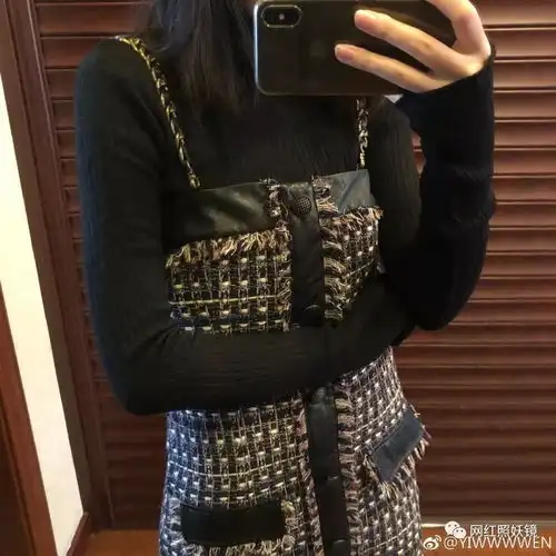 20岁女孩靠撞脸程潇迷倒30w人,男友却骂粉丝全家,真给成都人丢脸