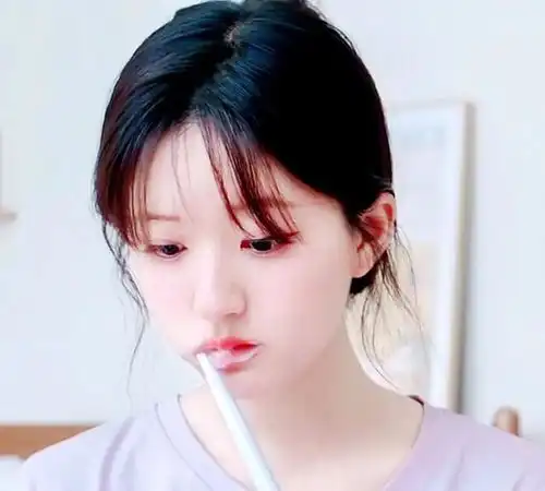 赵露思可盐可甜的一面,桑稚头头像也太萌了,可爱不等于没有个性