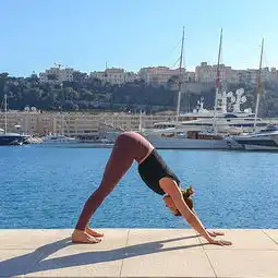 漏肩膀头像女生身材