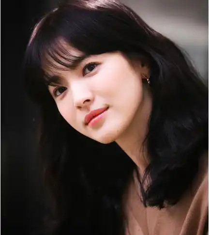 37岁宋慧乔再演少女毫无压力发型再出新招儿依旧美