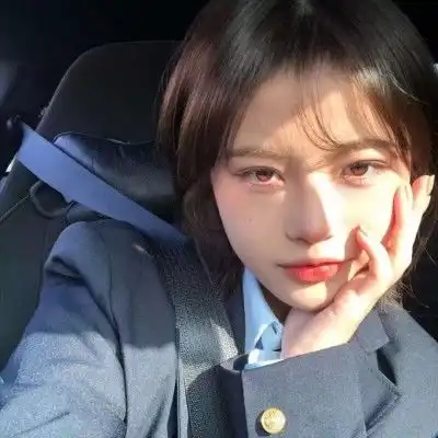 普通自然真人头像女侧脸