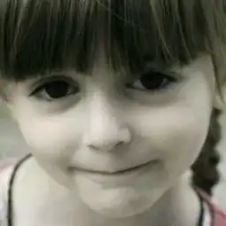 你们感觉她长得和刘诺一像不像我感觉这才是他亲妹妹