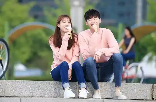 适合女生看的5部高甜韩剧,每部都值得熬夜刷