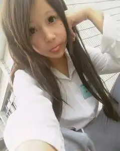 2009最新的男生女生潮流发型还有服饰