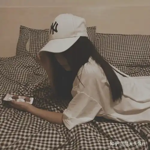 朦胧感女生头像星光杳杳,难似你温柔惬意