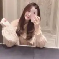 用手机挡脸好看的女生头像微信头像图片大全
