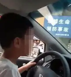 6岁女孩小路开车,父亲傲娇你完全可以开高速了啊