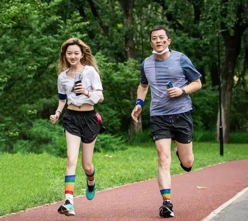 14岁李嫣换头像,穿紧身露肩裙大秀身材,网友不愧是天后女儿