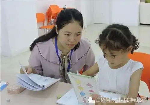 江西情侣订婚,68万现金堆成山,看到女生后很多人替男方感到不值