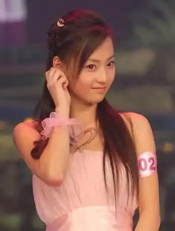 张嘉倪婚后至今不办婚礼叫婆婆阿姨,醒醒吧,豪门生活不好过