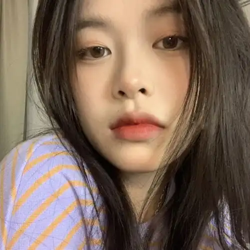 头像女ins温柔低马尾