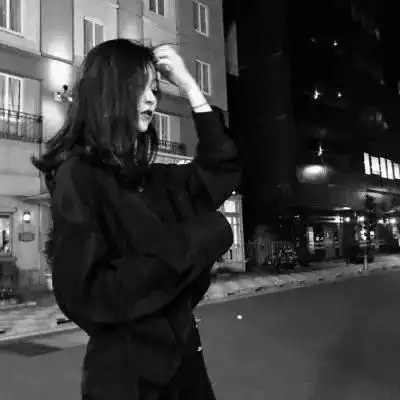 伤感头像女生冷淡黑白孤独心碎冷淡女生头像图片大全