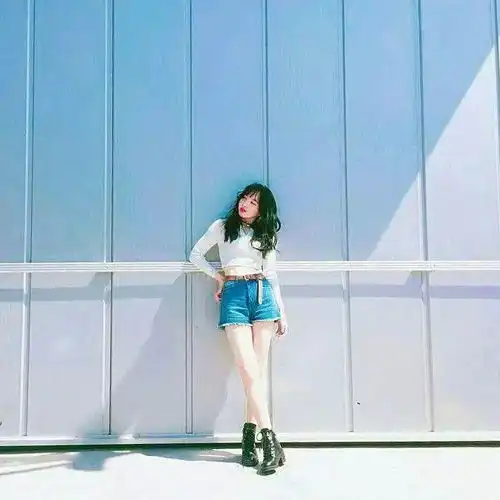 拍照学会这几招,每个女孩都能变时尚女神