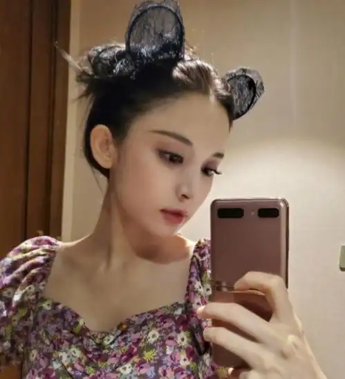 周杰伦mv捧红五位女主角,如今四位都没了音讯,唯独最后一位熬成一线