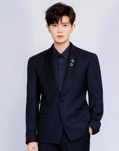 内娱穿西装最好看的十位男明星肖战气质绝佳,任嘉伦一人千面