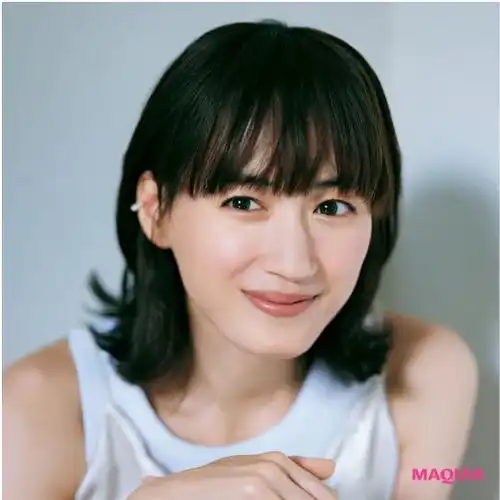 日本国民女神绫濑遥曝热恋小11岁男偶像粉丝美女终于找了个帅的