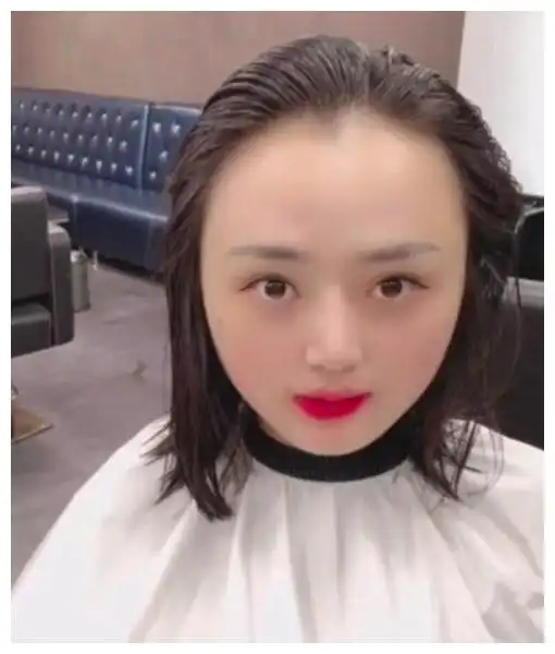 女子脸大被嘲笑,去理发店剪成气质女神,网友发型遮百丑