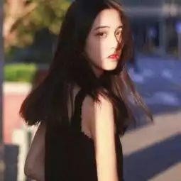 qq黑白头像女生伤感高冷我还是喜欢我自己一个人