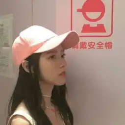 qq头像女生短发带帽长腿