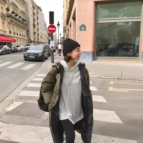 短发女生这样穿竟然比长发女生还好看