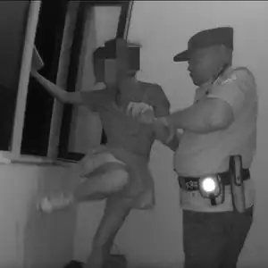 女子吃下大量药物欲跳楼轻生,北京顺义民警紧急寻找并成功救援