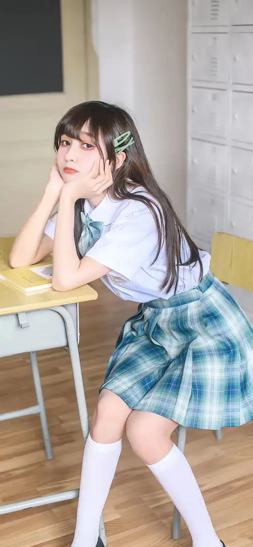 你手机里有觉得又欲又清纯的图片嘛