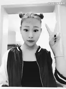 社会茜效仿闺蜜走红快手,大胆曝光素颜,却让人大跌眼镜