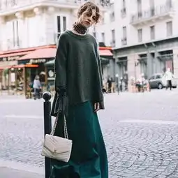 平价单品穿出复古高级感,爱穿平底鞋的你跟着她穿也可以气场两米八