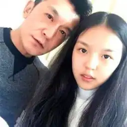 13岁头像女生一个人多张