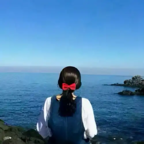 中年女人,愿你别遭遇无能丈夫,愿你有人心疼,愿你活得通透