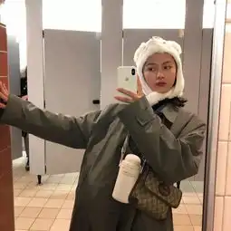 这个lv秀场上唯一的00后中国超模,凭什么酷你一脸