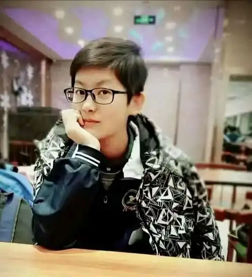 宁夏高考文科状元一个不会玩手机的18岁女孩,玩上了北大